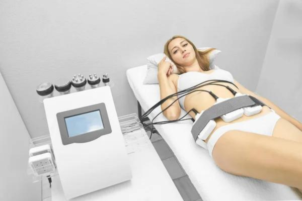 Lipolaser + Cavitation or RF(4 Sessions)